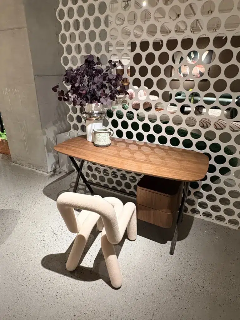 Vanity Ideas: Dressing Tables, Dimensions and Storage
